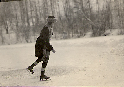 [Skating]