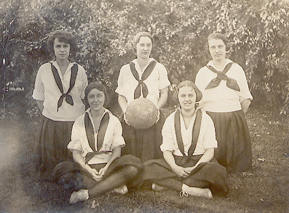 [Basketball]
