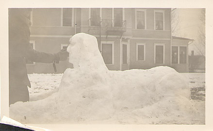 [Snow Sphinx]
